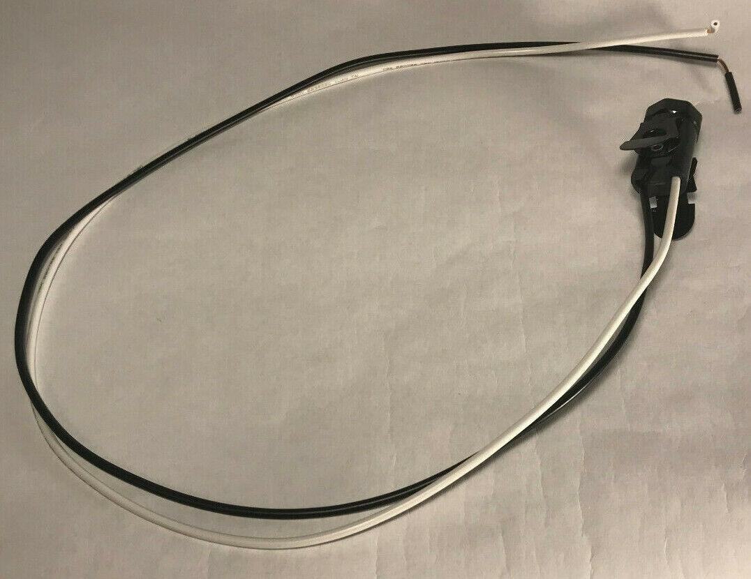 New Candelabra Base Keyless Lamp Socket w/ Spring Clips, 24" Wire Leads, #SO314 - Stone Door Lamps
