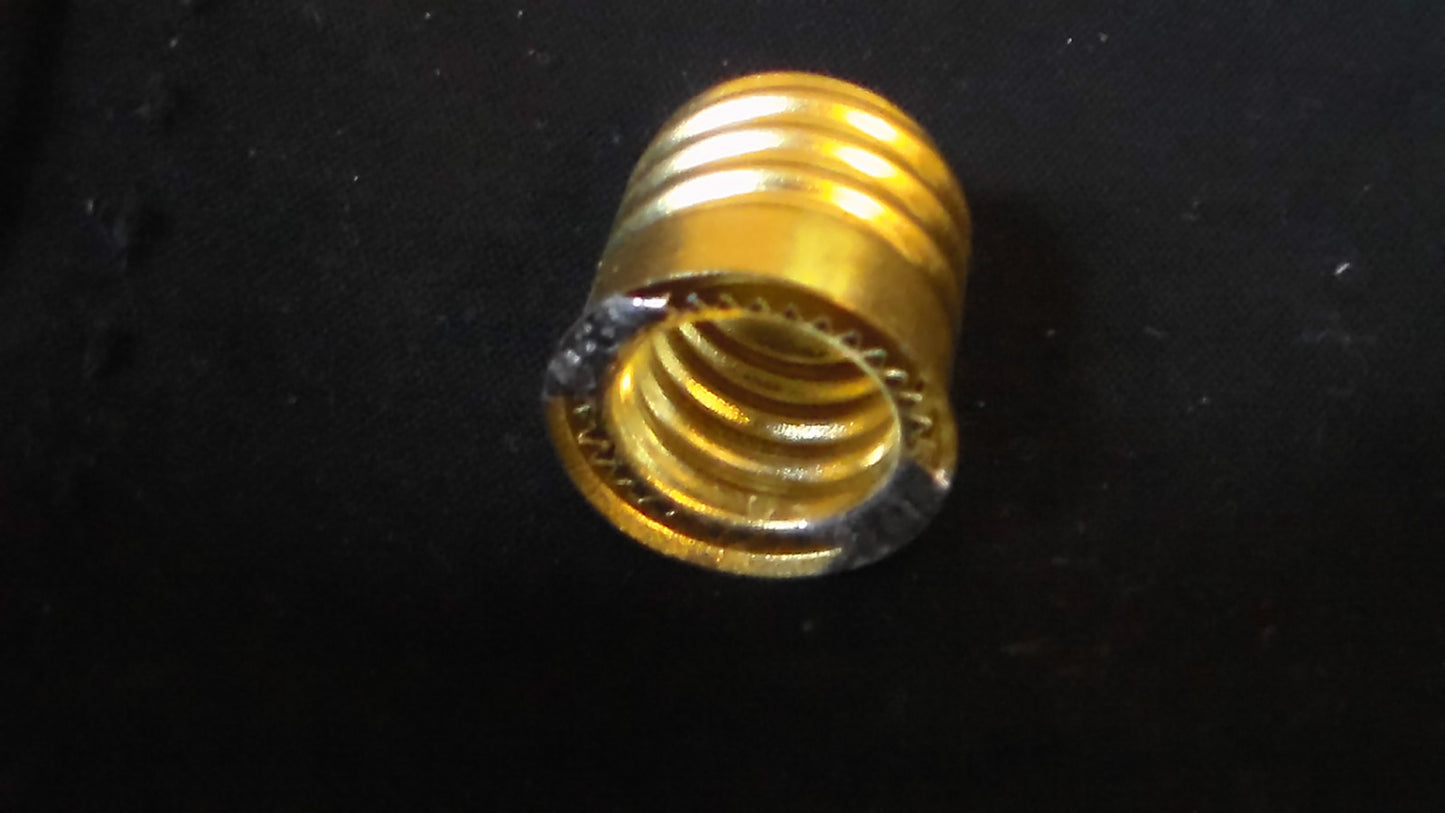 Lamp LIGHT BULB ADAPTER SOCKET Reducer Converts Intermediate to Candelabra Size