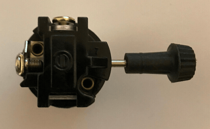 New On/Off Turn Knob Lamp Socket Interior, E26, Short Mandrel (Turn Knob) SO201i - Stone Door Lamps