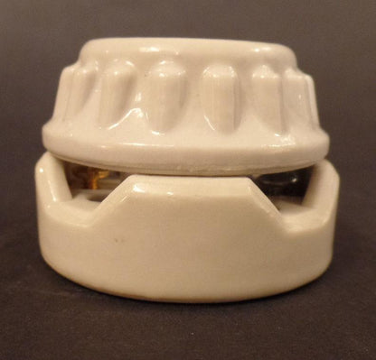 Lot of 100 Medium Base E26 Glazed Porcelain 2 Piece Ring Sign Edison Sockets - Stone Door Lamps