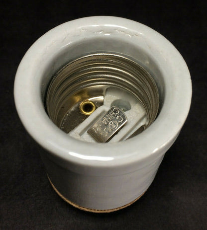 New Medium Base (E26) Keyless Glazed Porcelain Lamp Socket With Flange #PS712