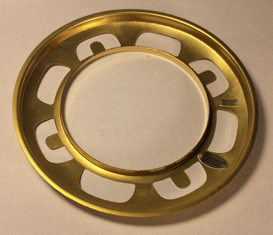 Brand New 4" Fitter, Brass Ball Shade Holder for all No. 2 Lamp Burners #SHH80 - Stone Door Lamps