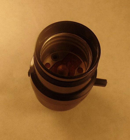 NEW LEVITON PUSH THRU BAKELITE SOCKET WITH UNO THREADED SHELL LAMP PART SO263 - Stone Door Lamps