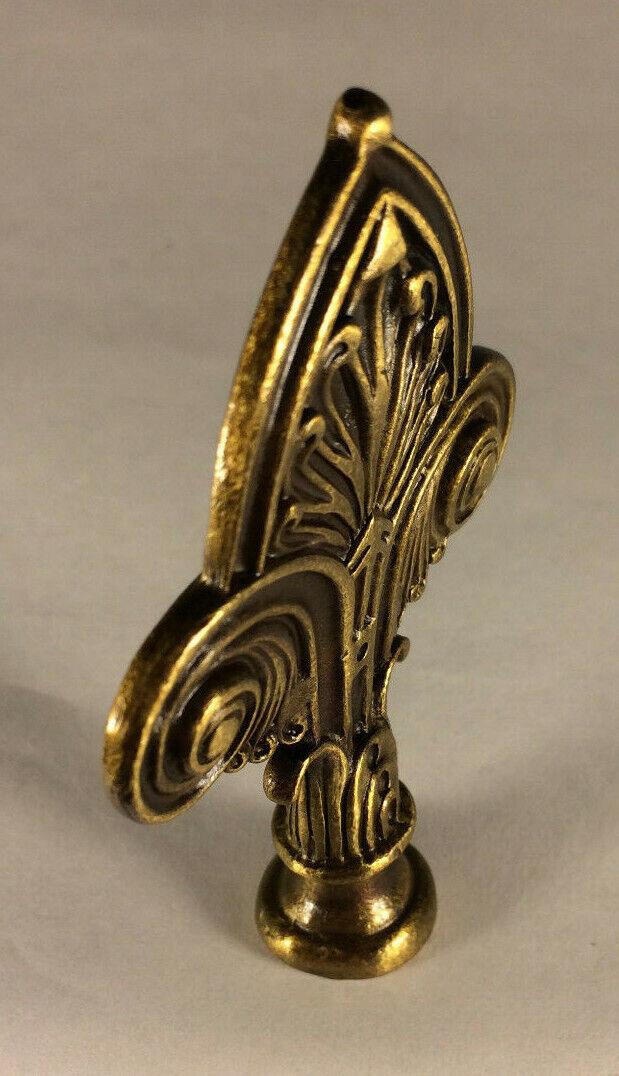 New 3 1/4" Fleur - de - lis Cast Metal Lamp Harp Finial w/ Antique Finish, #LF061A - Stone Door Lamps