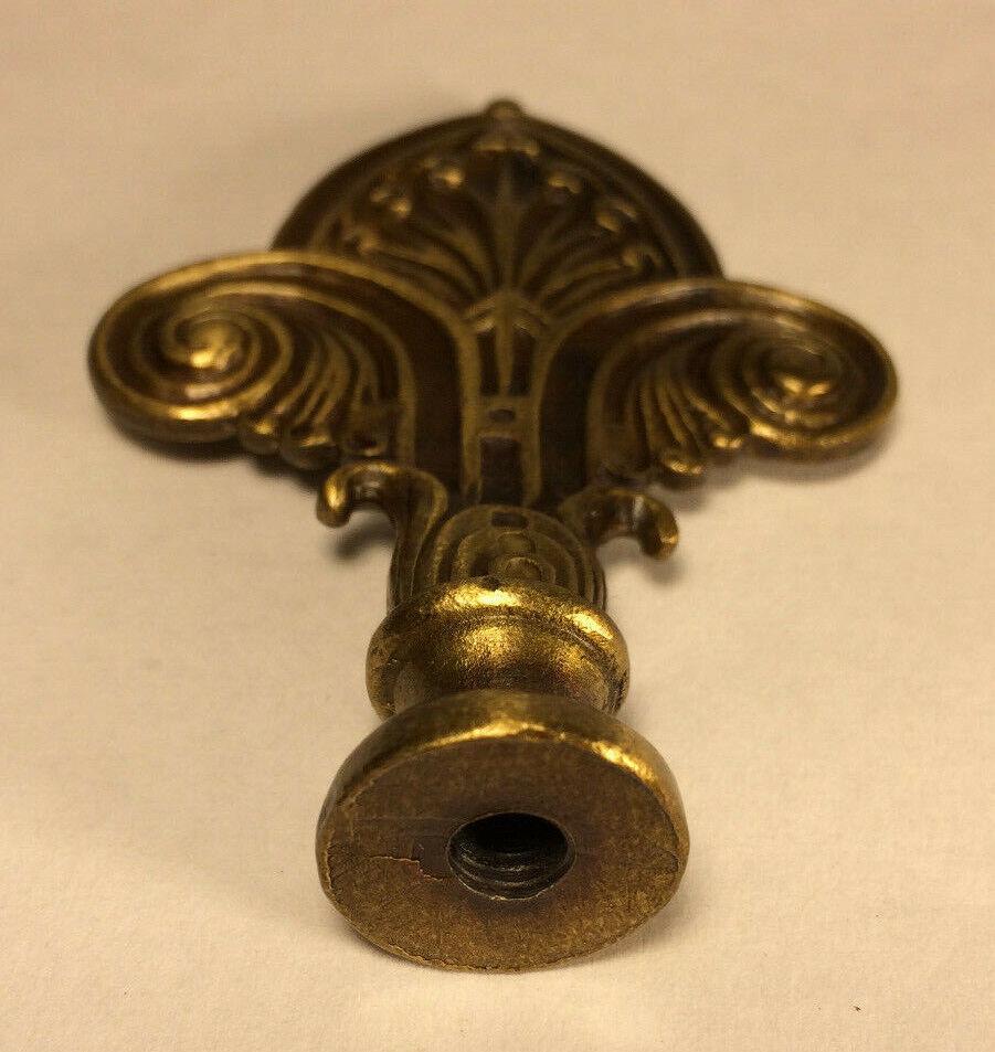 New 3 1/4" Fleur - de - lis Cast Metal Lamp Harp Finial w/ Antique Finish, #LF061A - Stone Door Lamps