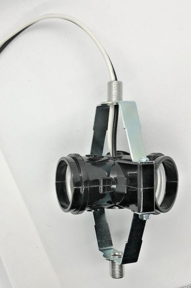 New Phenolic 3 Light Edison Base Socket Cluster w/ 8" Wire Leads, 3.5" Ht. SC703